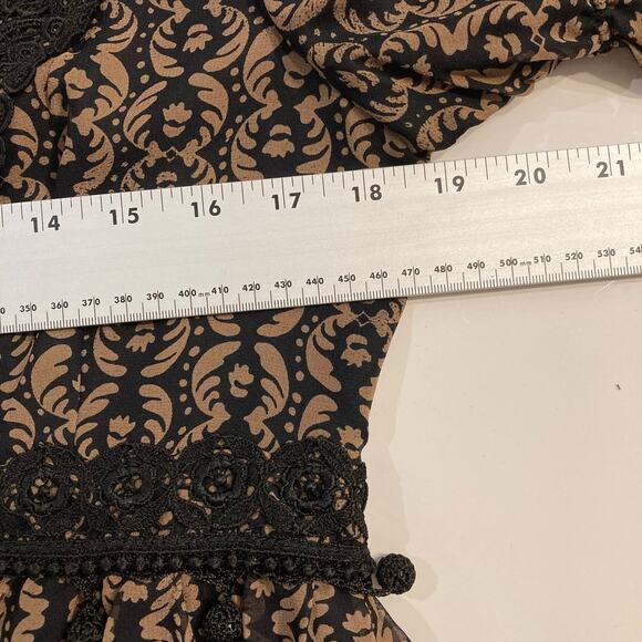 NANETTE LEPORE Blouse 10 Brown Silk Floral Crochet Pom Pom Long-Flare-Slv Lined - Picture 11 of 13